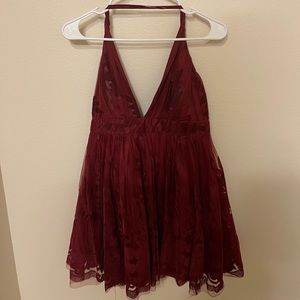 M - Luxxel - Deep V, A line, tulle skirt dress (maroon)